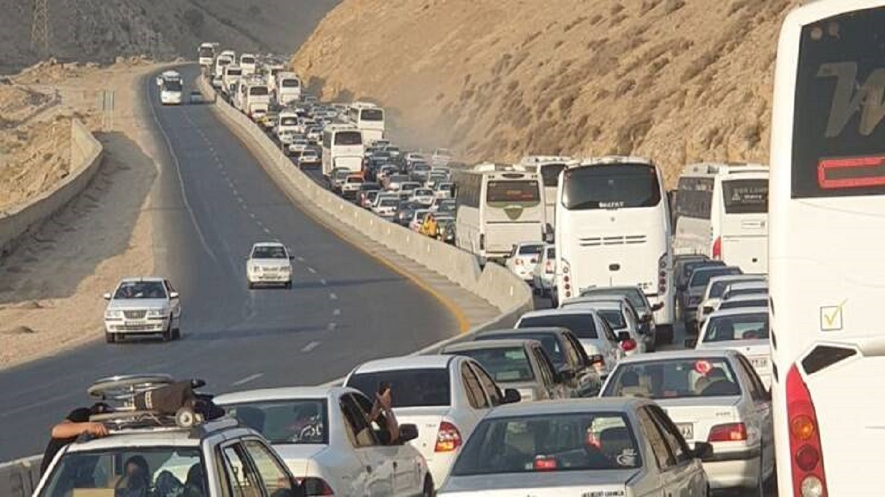 شهروندان ایلامی از تردد به میدان قرآن خودداری کنند/حجم ترافیک بسیار بالاست+ فیلم