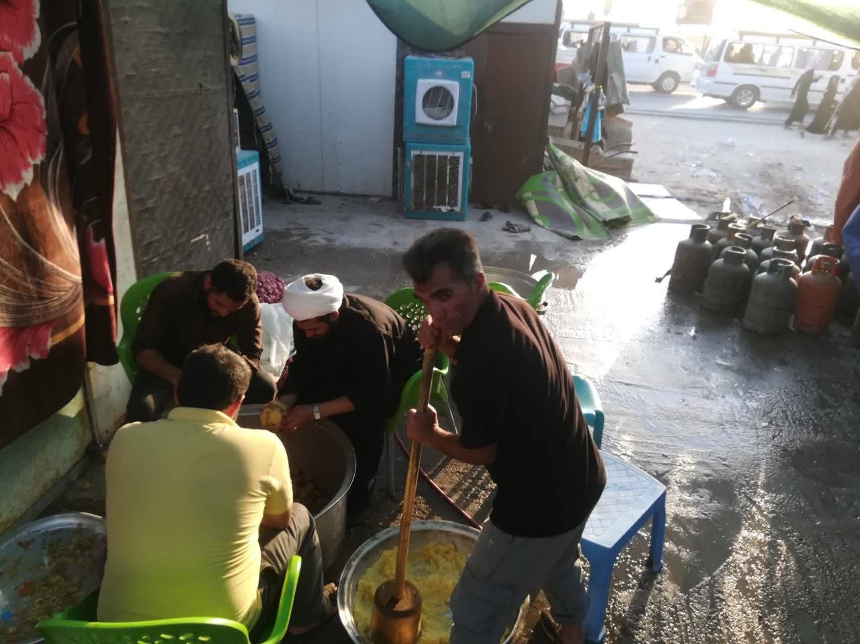 خدمات رسانی به زائران اربعین