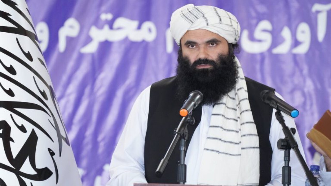 دعوت طالبان از خلیلی و محقق برای بازگشت به افغانستان