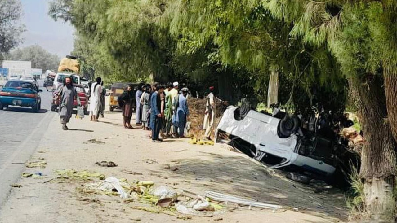 حادثه‌ ترافیکی در لغمان ۱۲ کشته و زخمی برجای گذاشت