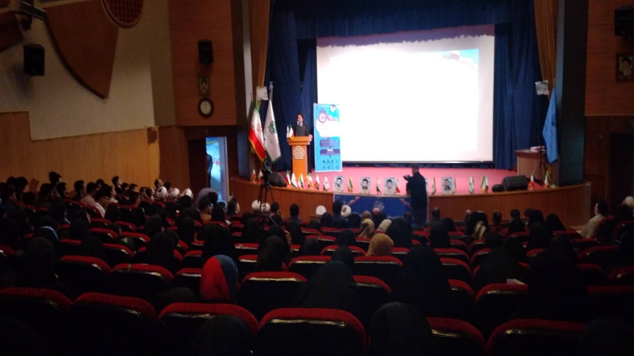 افتتاحیه دوره توانمندسازی دانشجویان انقلابی در مرکز گلستان