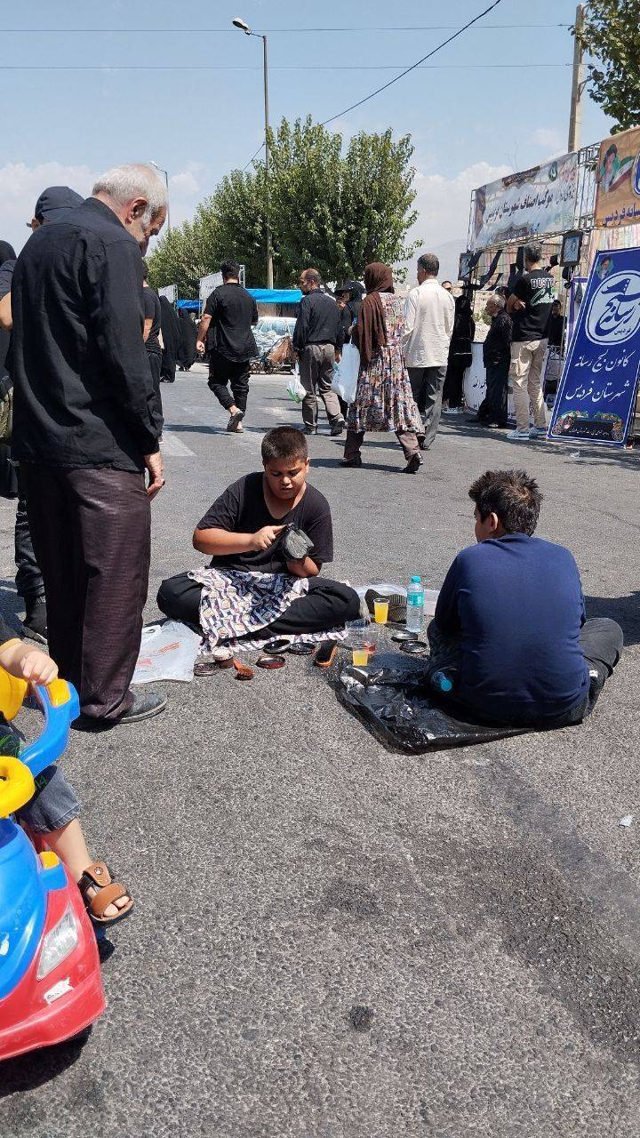 خدمات رسانی به زائران