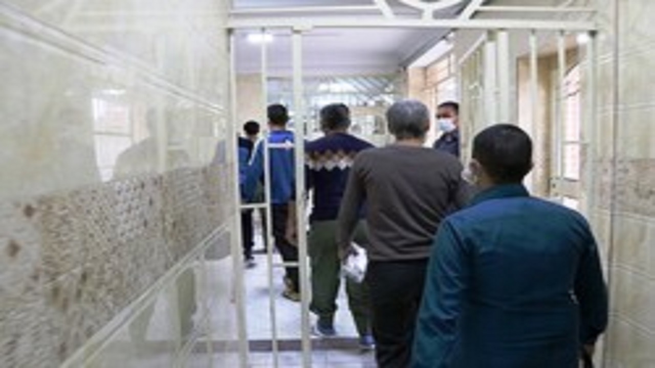 رهایی؛ شیرینی شاکیان به زندانیان در بند خراسان جنوبی