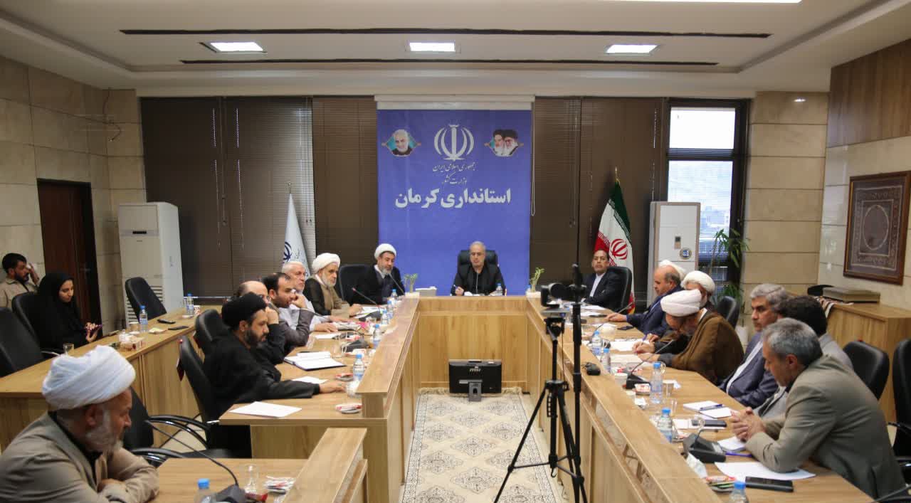 ساماندهی حضور روحانیون در نماز جماعت مدارس
