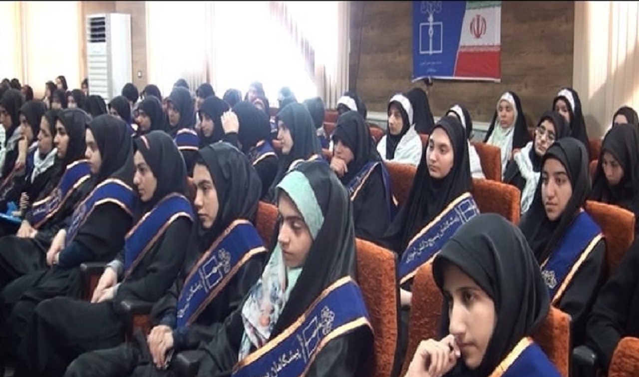 آغاز اردوی یاوران ولایت با حضور یک هزار دانش‌آموز بسیجی در اصفهان