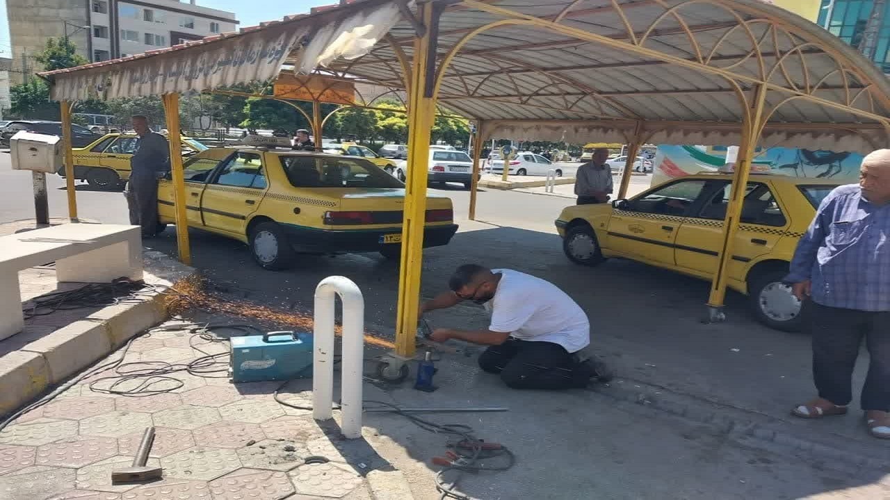 تعمیر سایه‌بان ایستگاه‌های تاکسی شهر قزوین