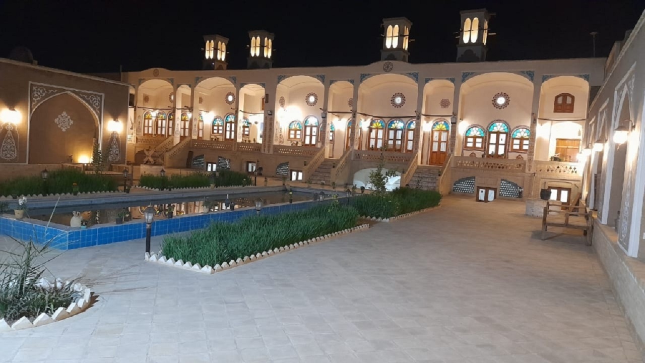سفر تاریخی به عمارت امیرخان در آران و بیدگل + فیلم