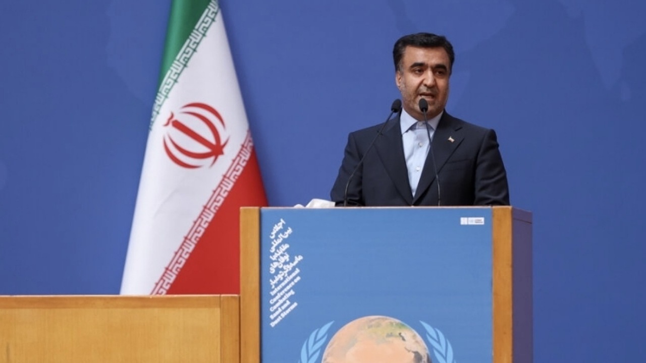 مسائل سیاسی نمی‌تواند مانع روابط بین‌المللی محیط‌زیستی شود