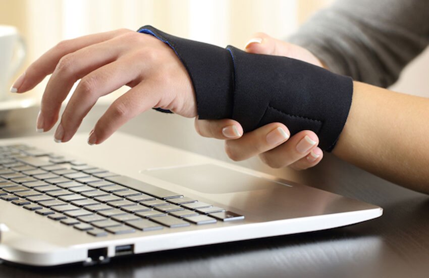 برای خرید مچ بند طبی چقدر هزینه کنیم؟