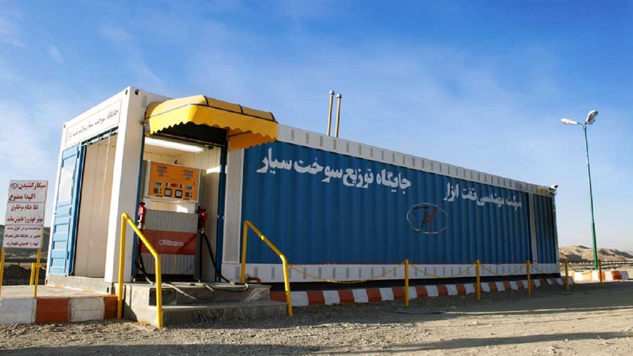 استقرار ۱۷ جایگاه سوخت سیار در مسیر زائران اربعین