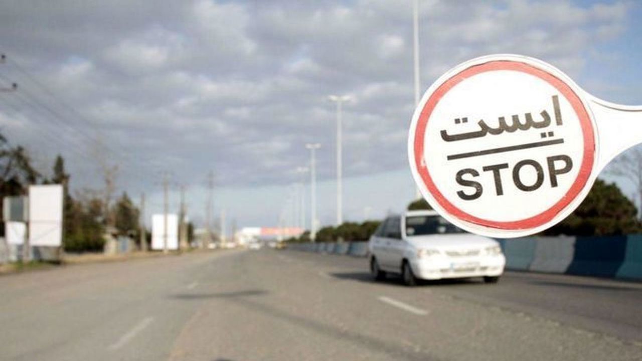برخورد با راننده پراید حادثه ساز در جاده گرمسار - سمنان