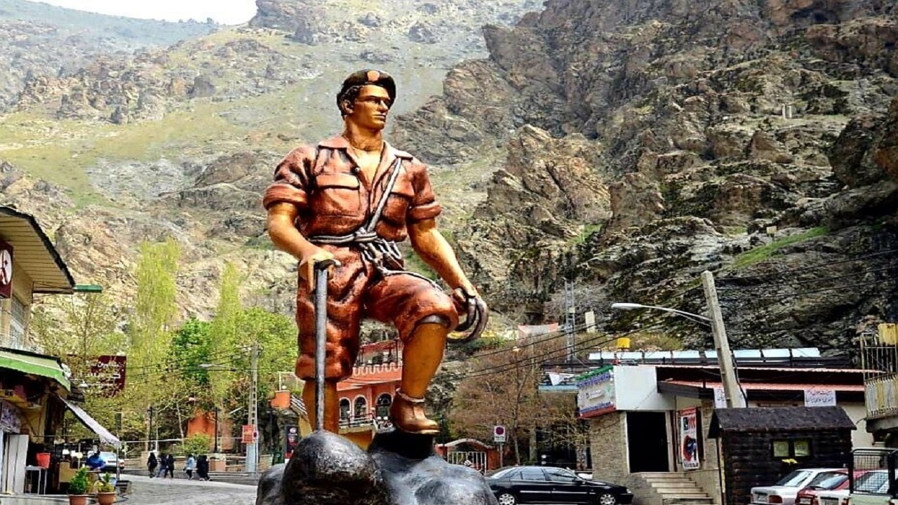رونمایی از ثبت ملی مجسمه کوهنورد سربند