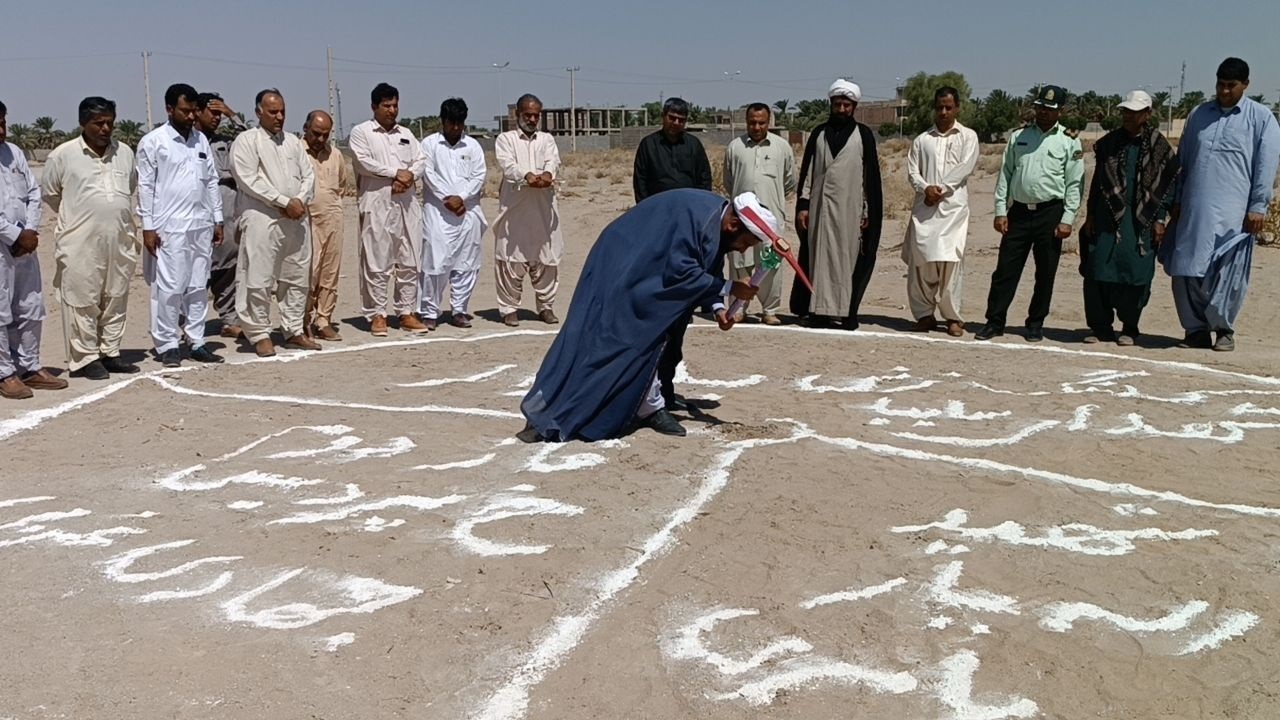 کلنگ ساخت سه خیابان در شهر گلمورتی به زمین زده شد