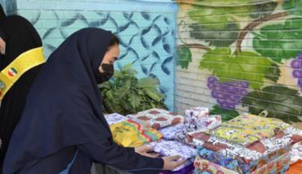 جشن عاطفه ها فرصتی برای کمک به دانش آموزان نیازمند