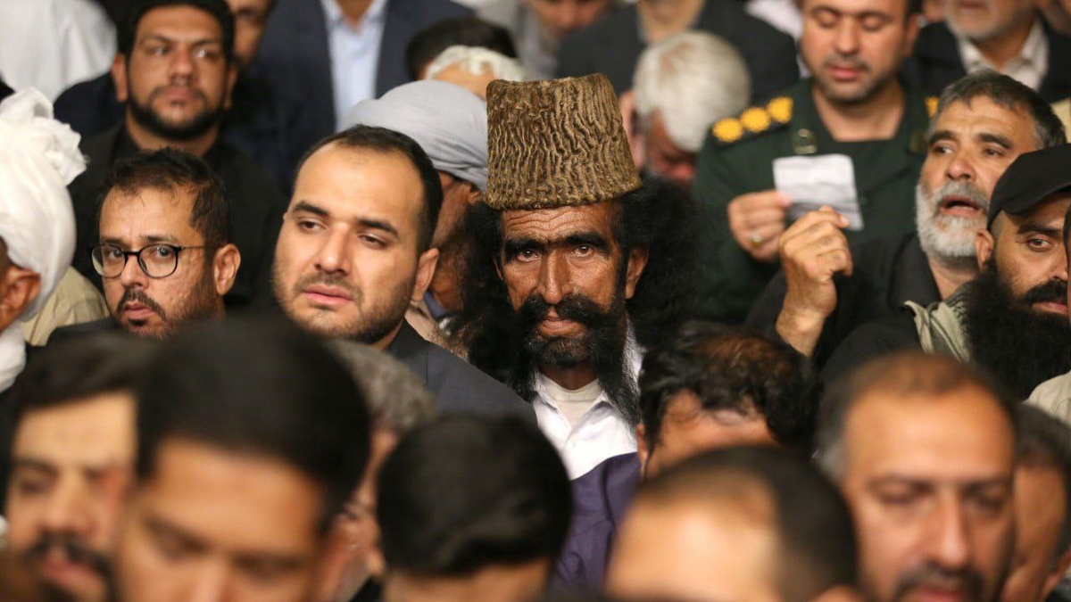 روایت یک خبرنگار از دیدار مردم سیستان و بلوچستان و خراسان جنوبی با رهبر انقلاب + فیلم
