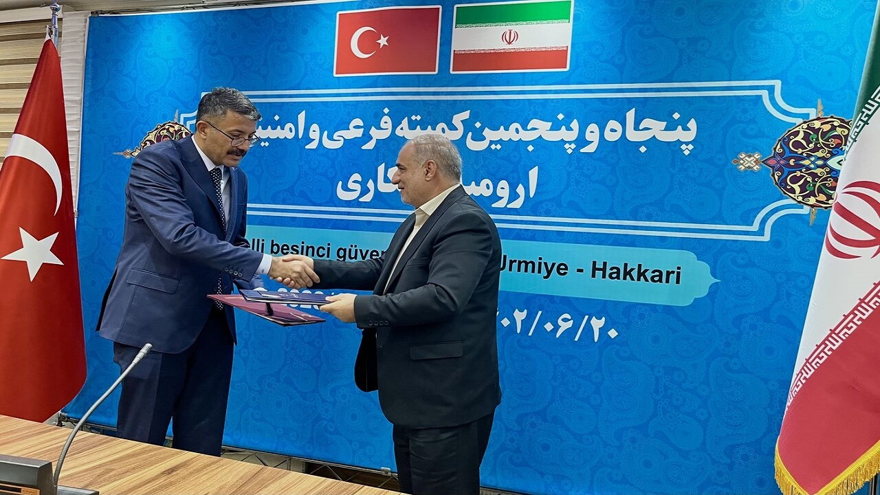 امضای تفاهمنامه همکاری بین ارومیه و حکاری ترکیه