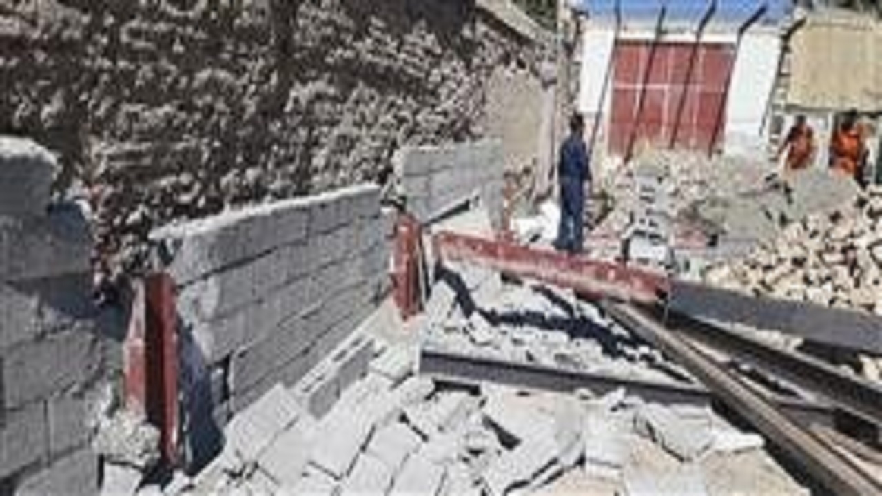 رفع اثر ۲ مورد ساخت و ساز غیر مجاز در منطقه ۱ کرج