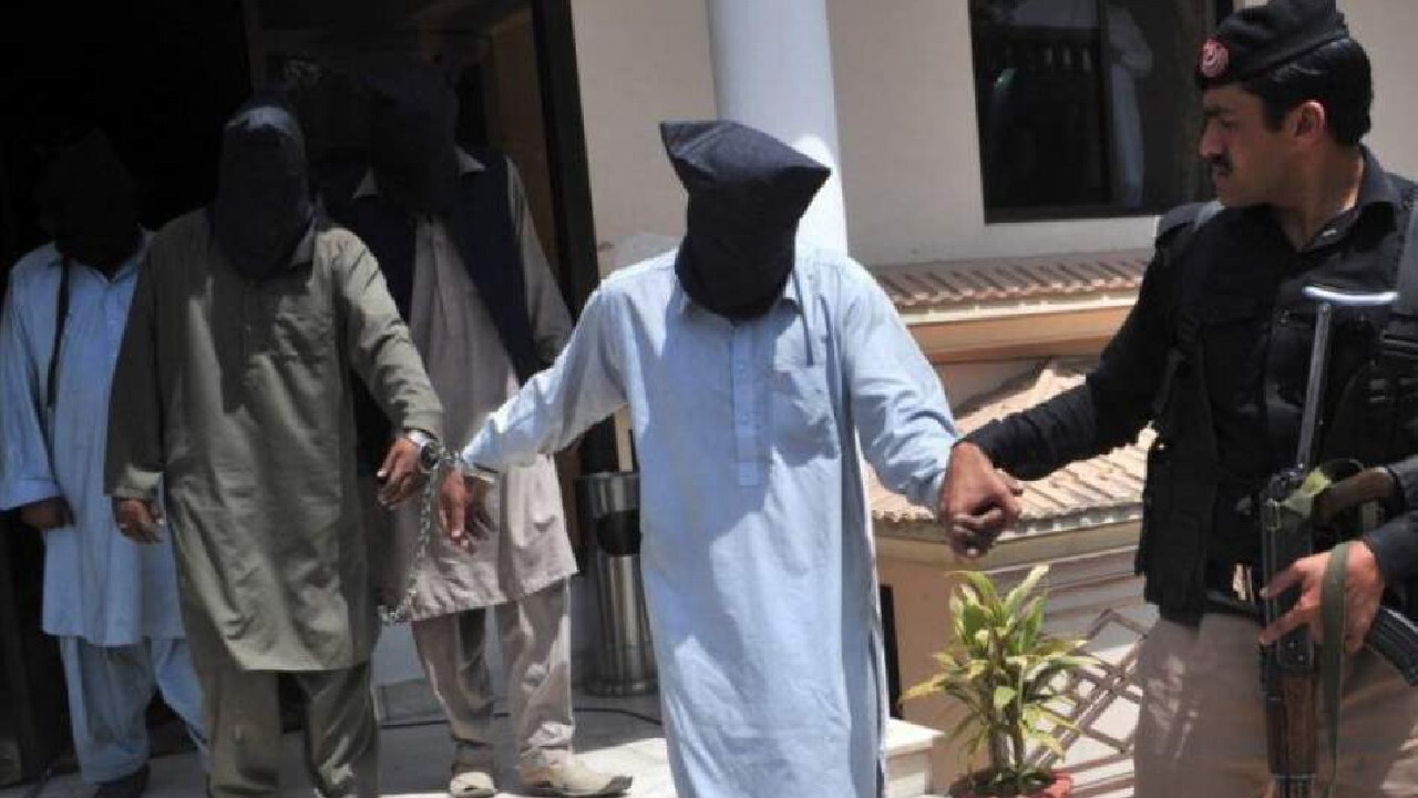 افزایش بد رفتاری پلیس پاکستان با مهاجرین افغانستانی