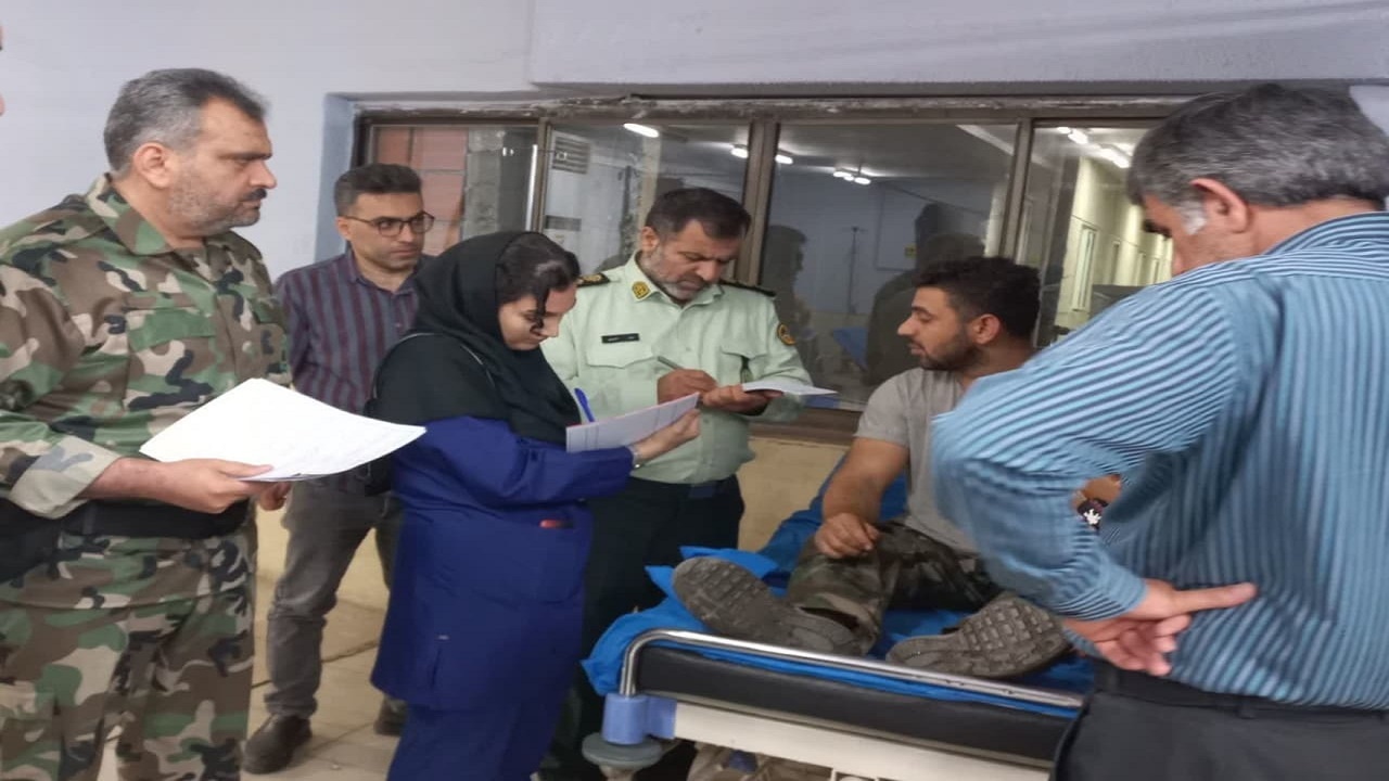 تبرکشی قاچاقچی چوب برای ۲ محیط‌بان