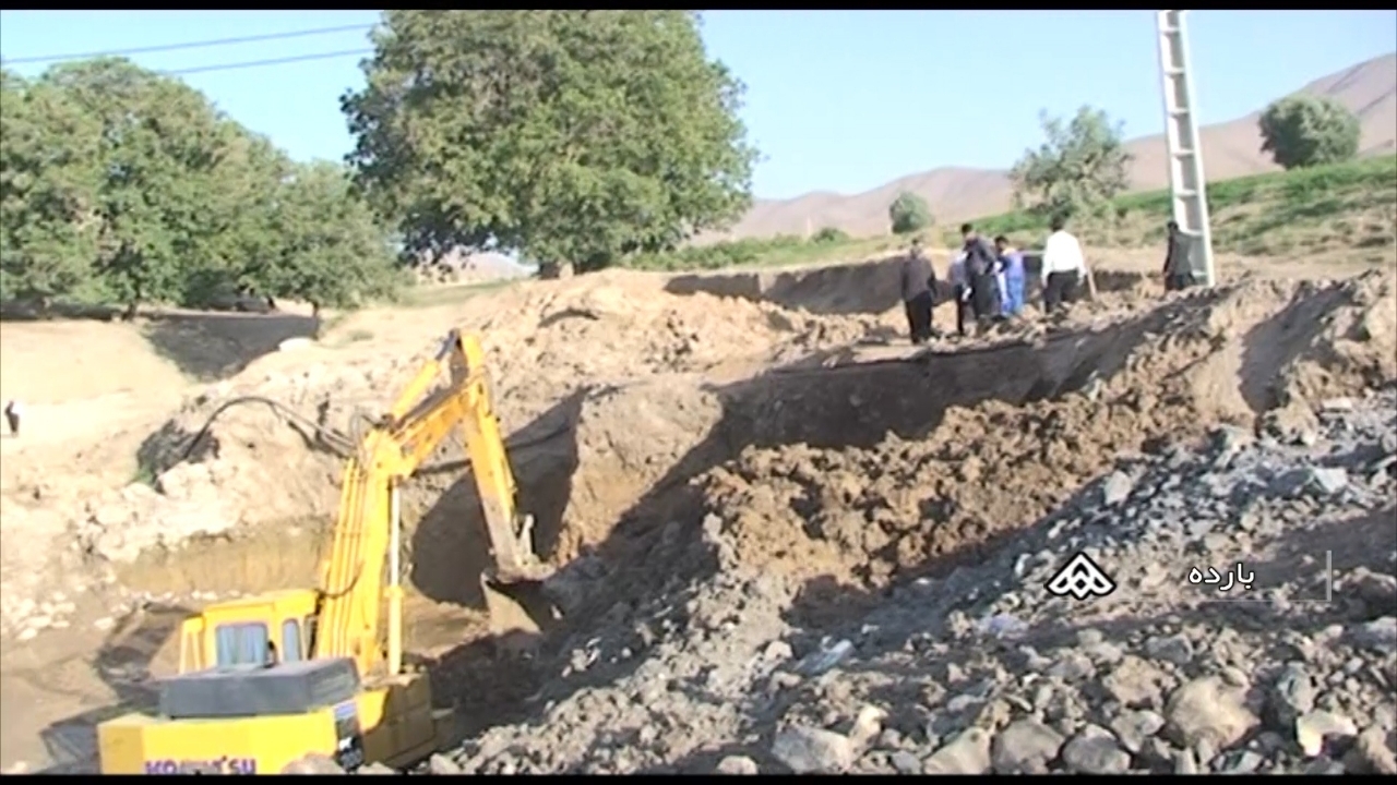 آغاز احداث پل ارتباطی در روستای بارده