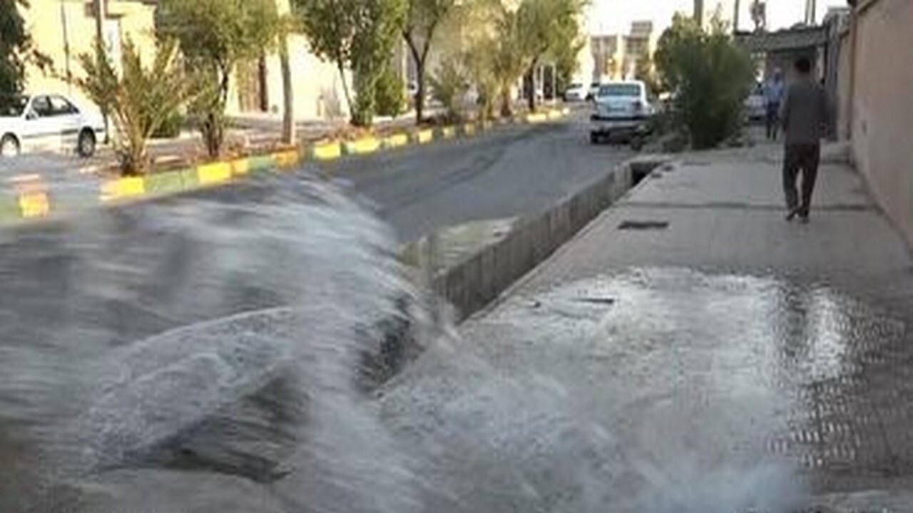 پاکسازی معابر شهری مهران