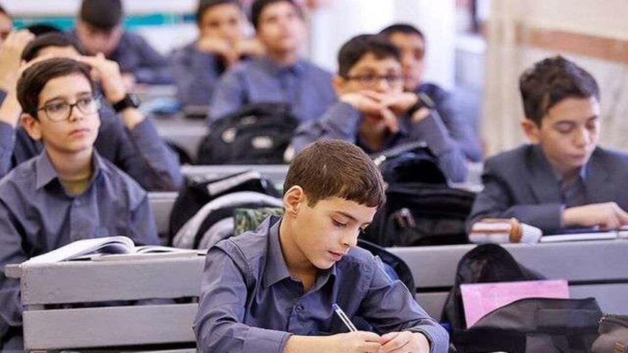 والدین برای ثبت نام دانش آموزان عجله کنند