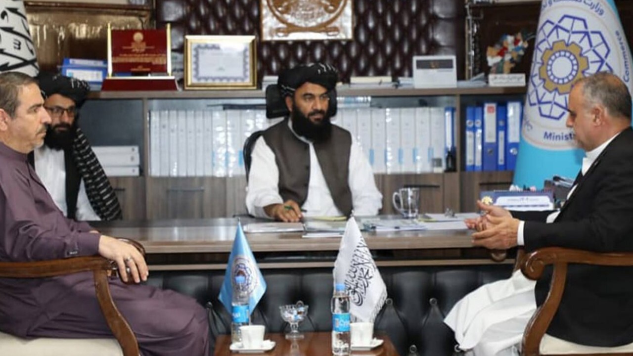 پیشرفت اقتصادی راه نجات از فشار غرب