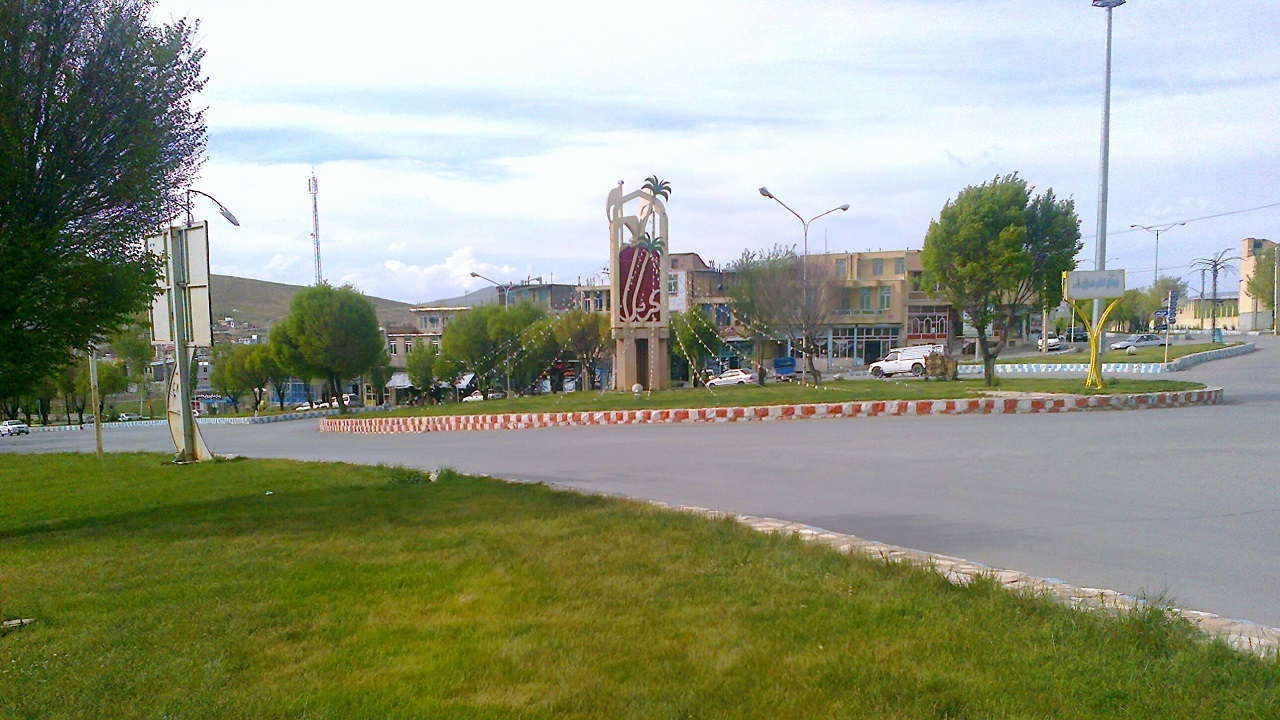 رنجش اهالی بویین میاندشت از کمبود فضای سبز در بلوار امام علی (ع)