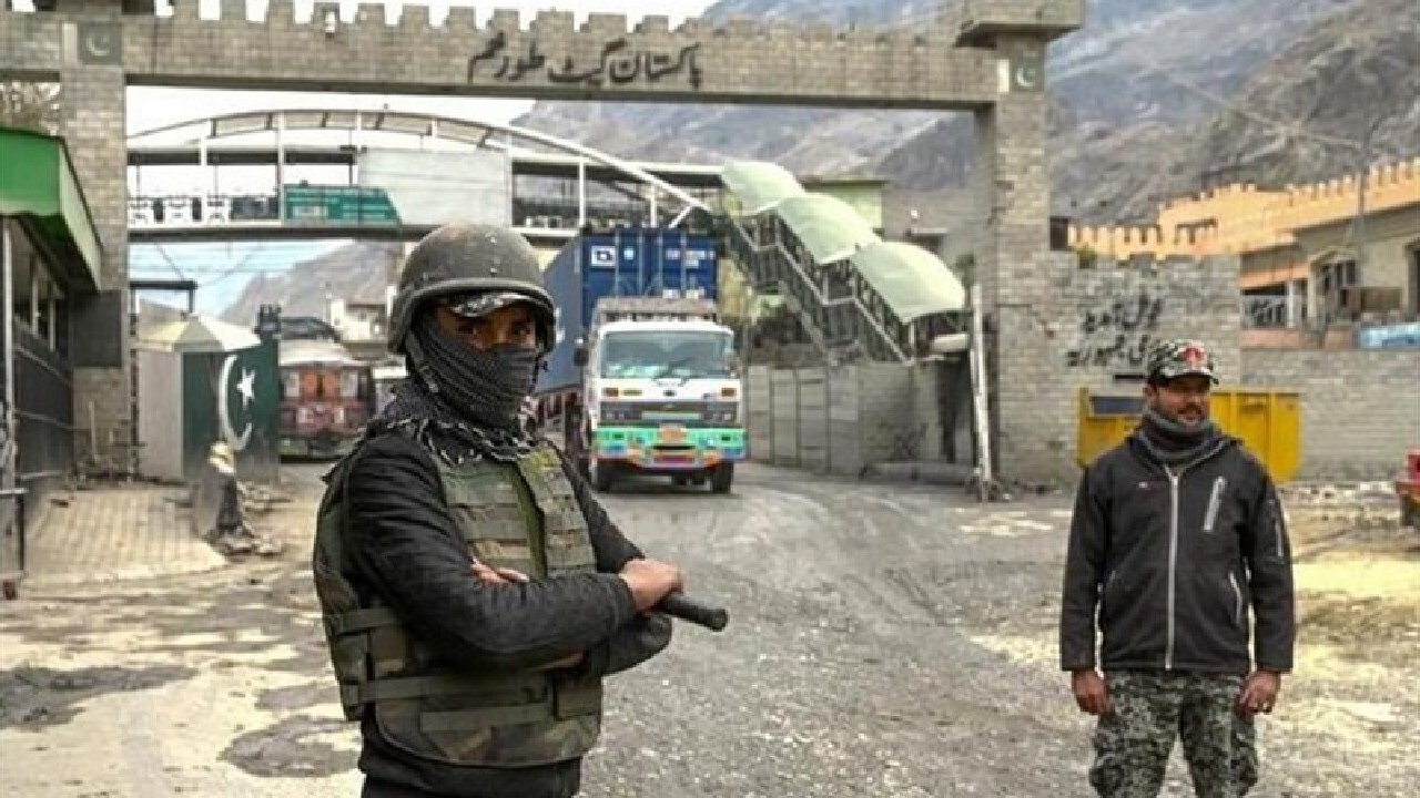 پاکستان مشکلات خود را به گردن افغانستان نیاندازد
