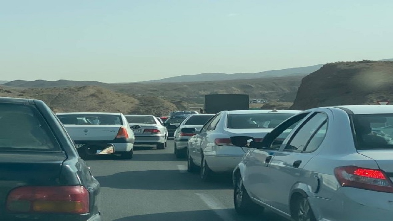 تصاویری از ترافیک جاده تهران - مشهد در آستانه شهادت امام رضا (ع)