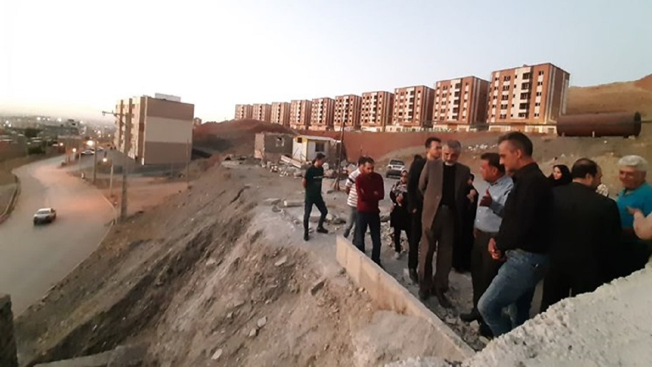 صد‌ها نفر در شهرک شهید بهشتی امکانات رفاهی و خدمات عمومی ندارند