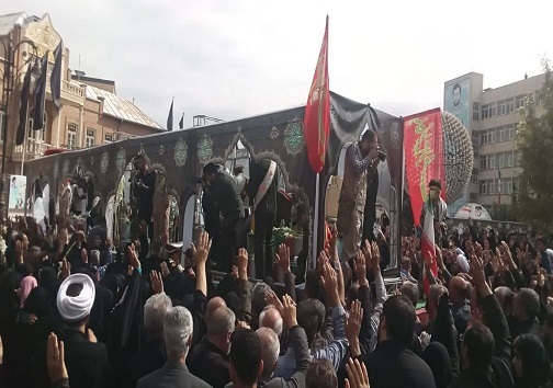 پیکر مطهر ۲۳ شهید تازه تفحص شده در ارومیه تشییع شد
