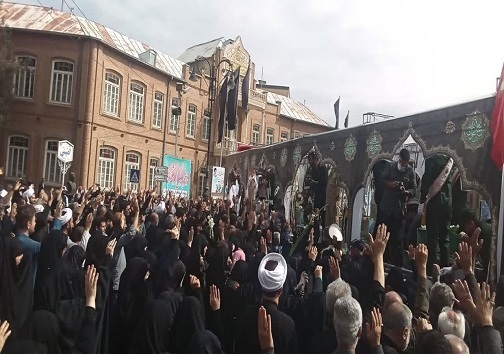 پیکر مطهر ۲۳ شهید تازه تفحص شده در ارومیه تشییع شد
