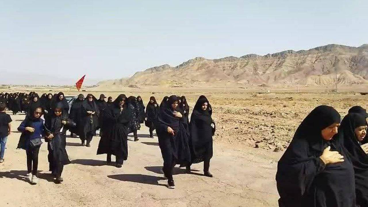 پیاده روی جاماندگان اربعینِ روستای هوتک در روز ۲۸ صفر