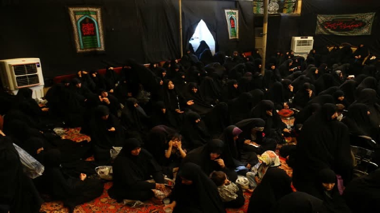 برپایی محفل روضه خانگی با قدمتی ۱۲۰ ساله در قم