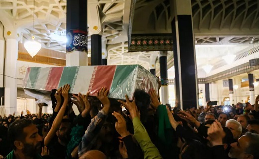 مراسم سوگواری حرم مطهر بانوی کرامت با حضور پیکر شهید گمنام