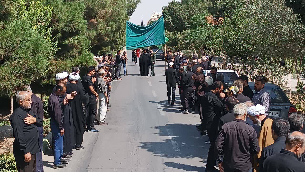 دسته عزاداری در دهه پایانی ماه صفر