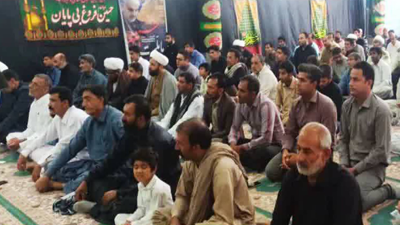 مشارکت فعال خادمیاران رضوی ریگان در نماز جمعه