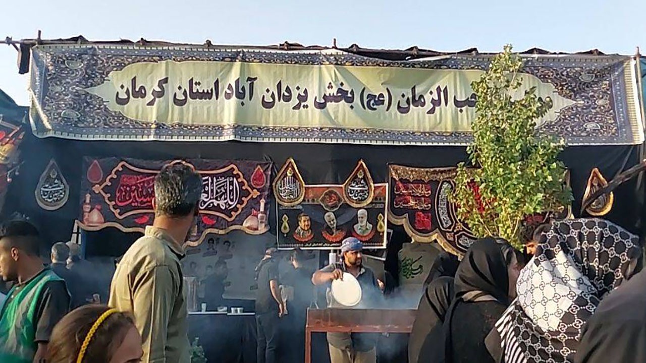 برپایی موکب یزدان آباد در دیار امام هشتم (ع)+ فیلم