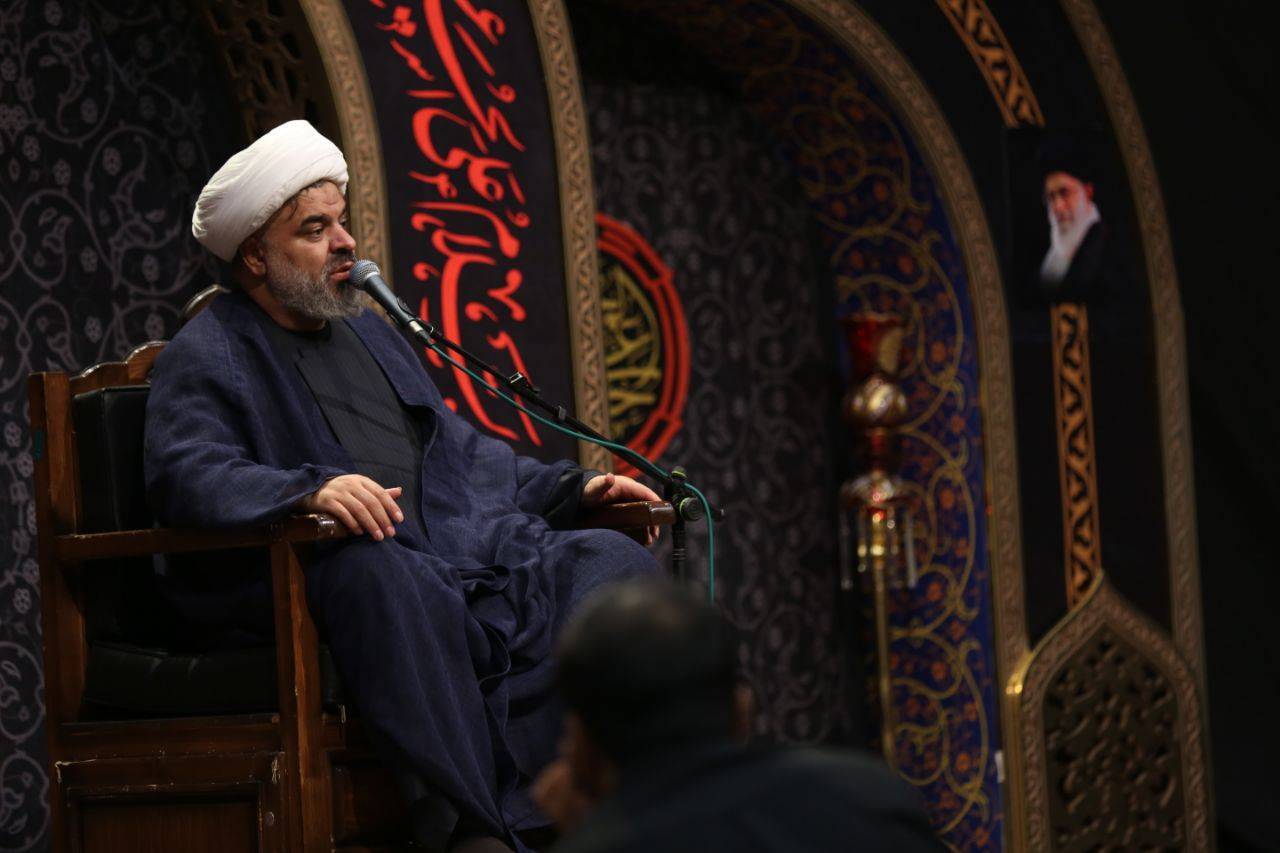 مراسم دهه پایانی ماه صفر با سخنرانی شیخ مهدی کرمی