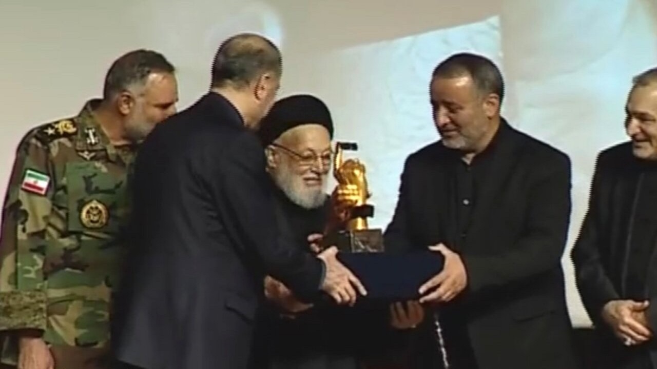 تجلیل از سید عیسی طباطبایی نماینده امام و رهبری در لبنان