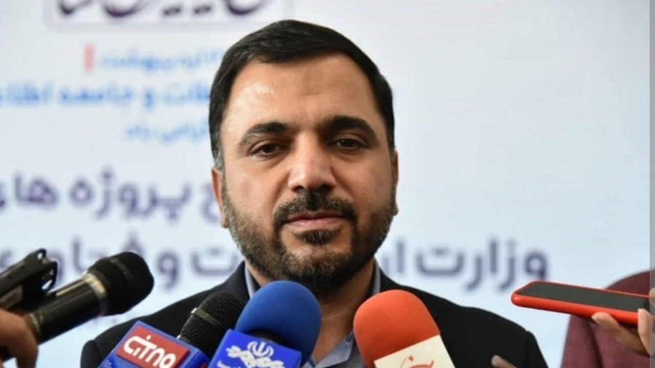 واکنش وزیر ارتباطات به تمسخر پیام‌رسان‌های داخلی توسط ضرغامی
