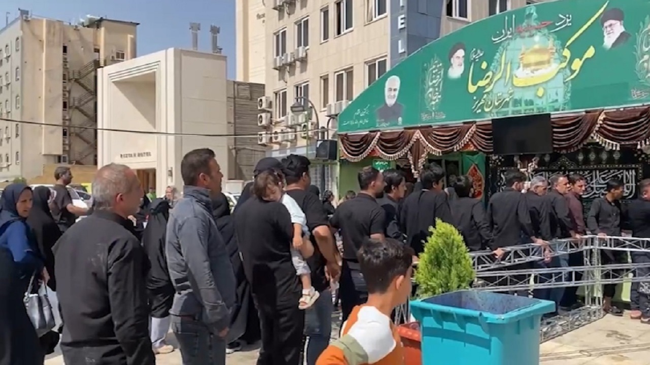 خدمت رسانی مهریزی‌ها به زائران رضوی