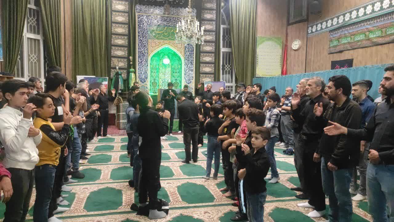 مراسم سینه زنی