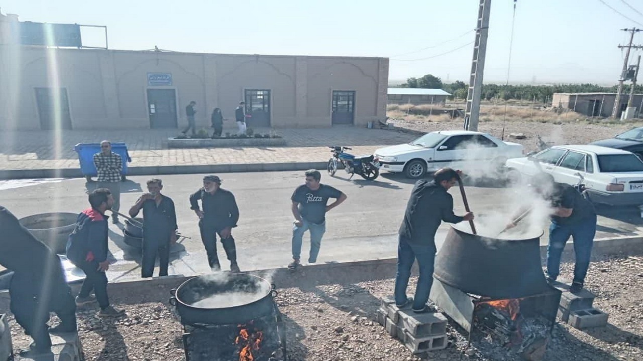 موکب خضری دشت بیاض پذیرای زائران امام مهربانی