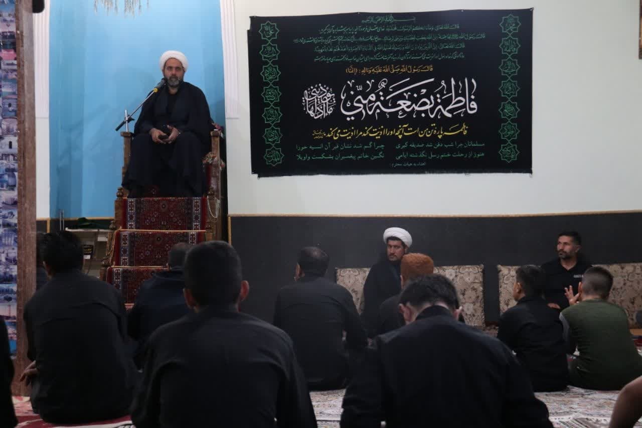 محبت اهل بیت  کشتی نجات الهی، انسان‌ها است