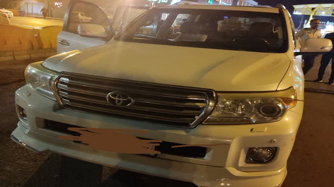 توقیف لندکروز قاچاق با پلاک جعلی در آزاد راه چالوس