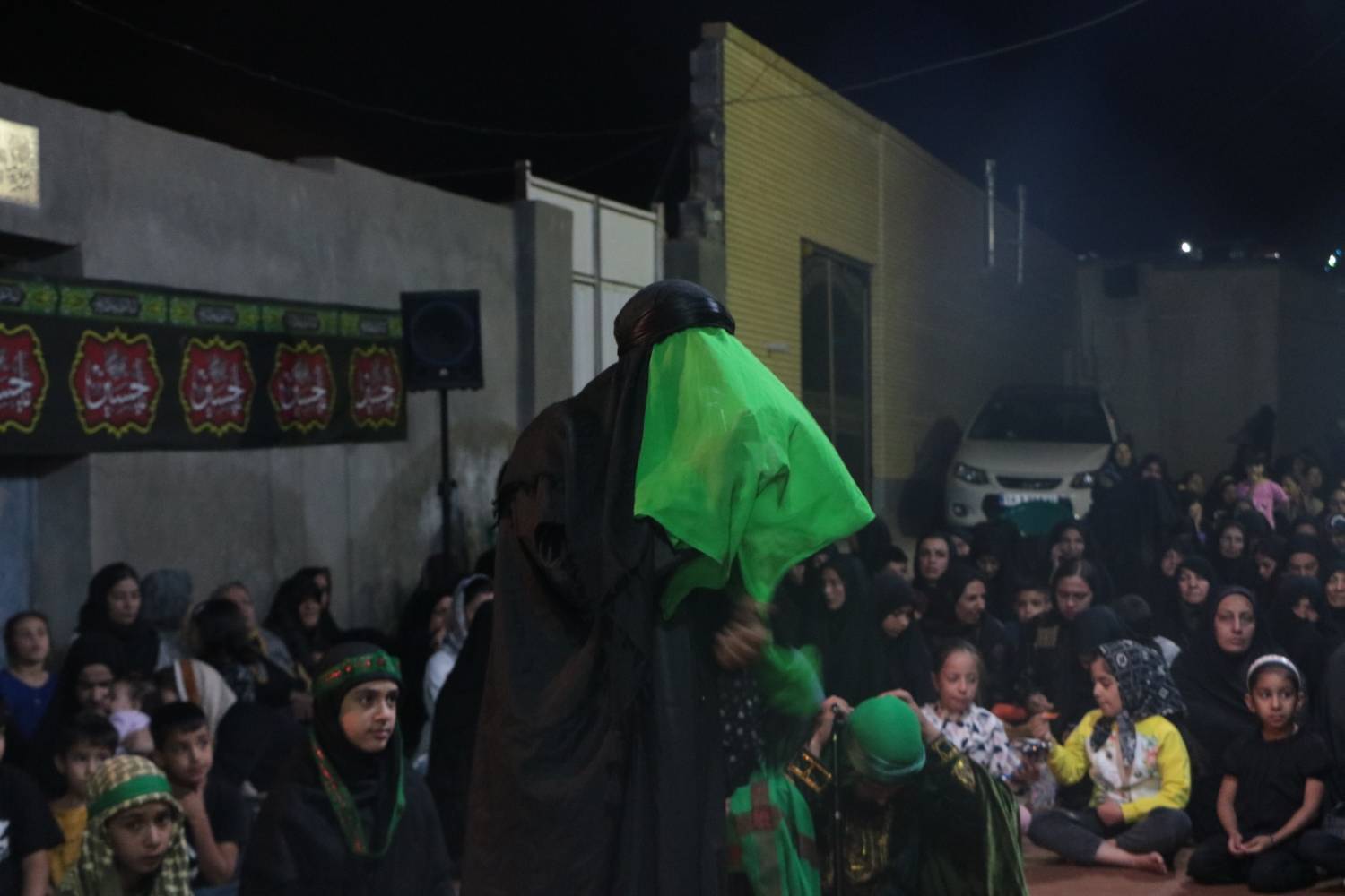 برگزاری مجلس تعزیه خانگی در کرمان برگزاری مجلس تعزیه خانگی در کرمان