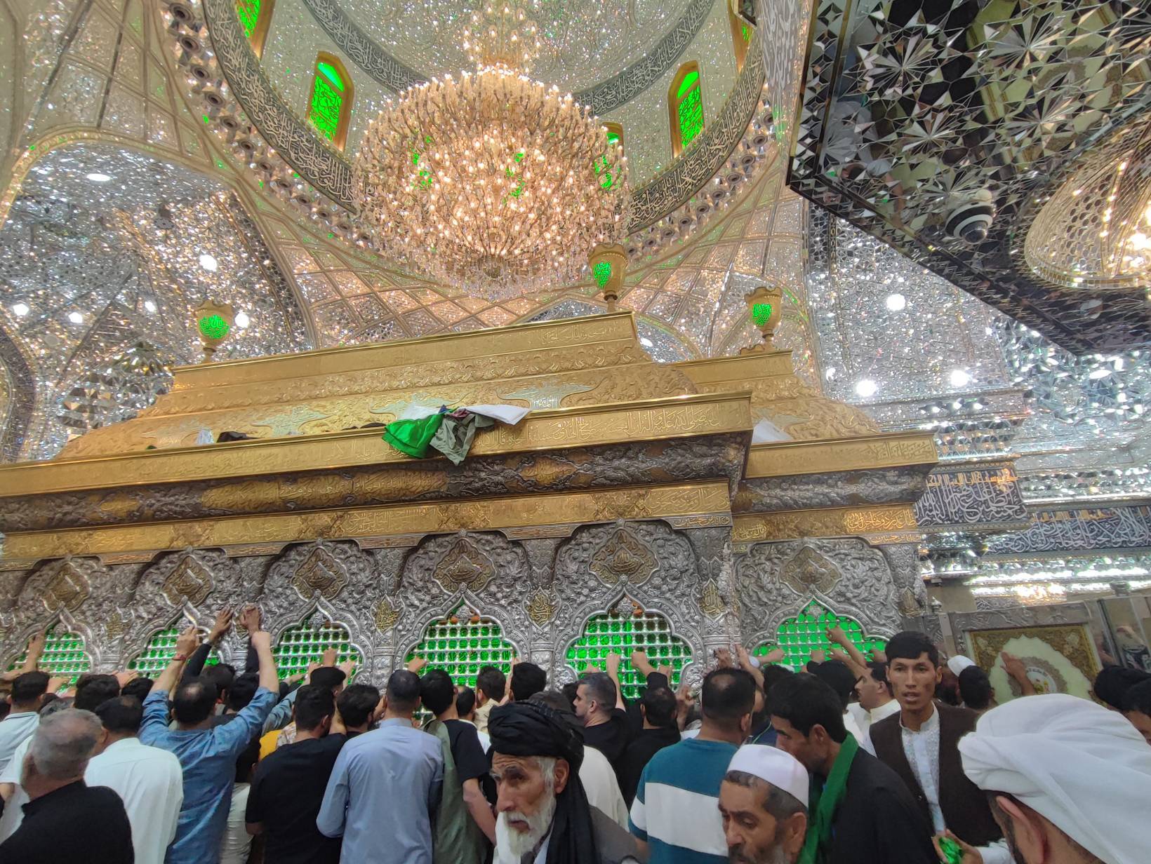 ضریح حرم امام حسین