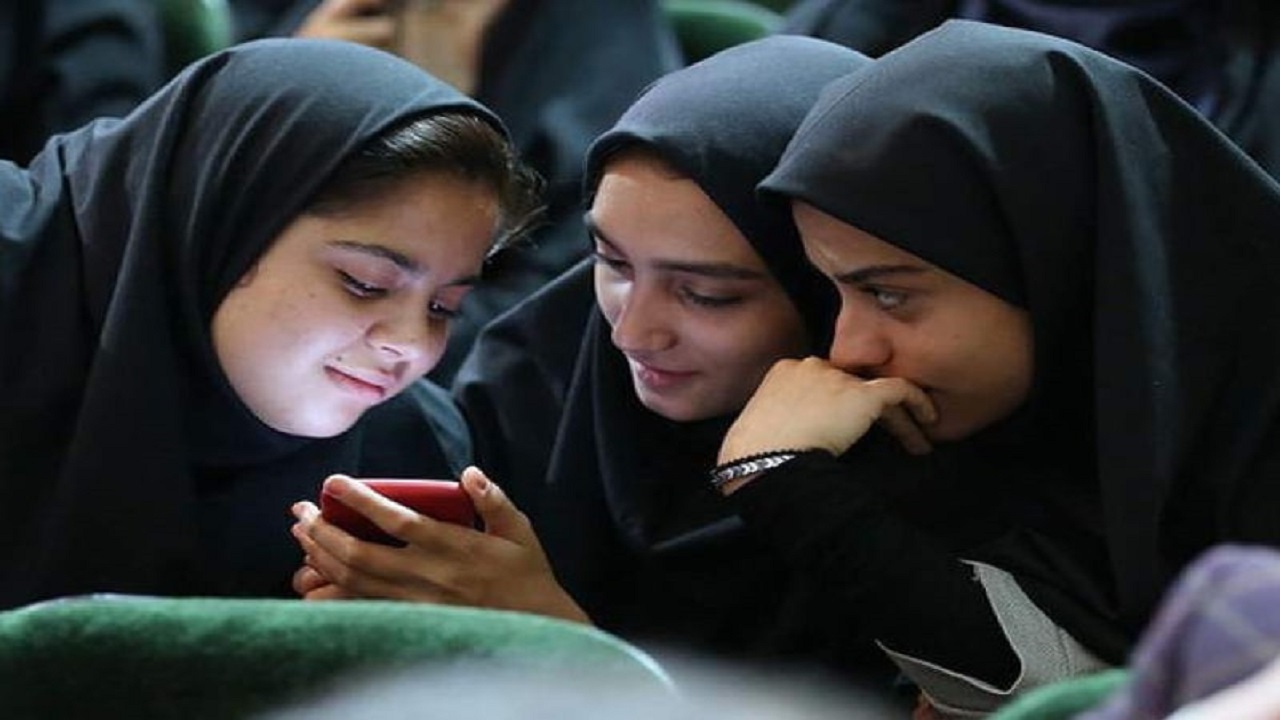 علت جذب شدن نوجوانان به سلبریتی‌ها + فیلم